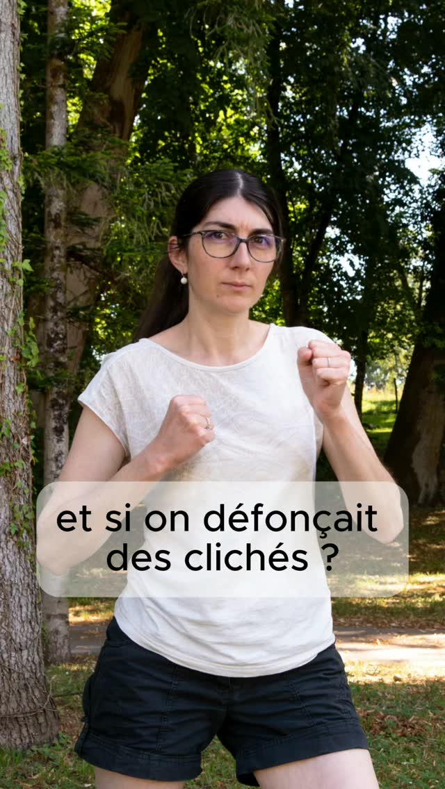 Alors oui, on va casser les clichés, sans mauvais jeu de mots (quoi que… j’assume un peu 🙃)  et sans violence, promis, ça n’est pas le style de la maison !

Je sais pas toi, mais moi je l'ai souvent entendu sur mon métier de photographe que c'était facile de juste appuyer sur un bouton (ou la variante "ton appareil fait de super photos" 🤣)

J'avais donc envie d'en jouer un peu, mais aussi de décliner ça sur d'autres métiers ! Je suis certaine que vous aurez plein d'autres d'inspirations à me donner. J'attends vos pépites en commentaires !!

Alors c'est quoi le cliché sur ton métier ?

#PhotographeMariatge #FrancheComté #mariage #humourphotographe #autodérision