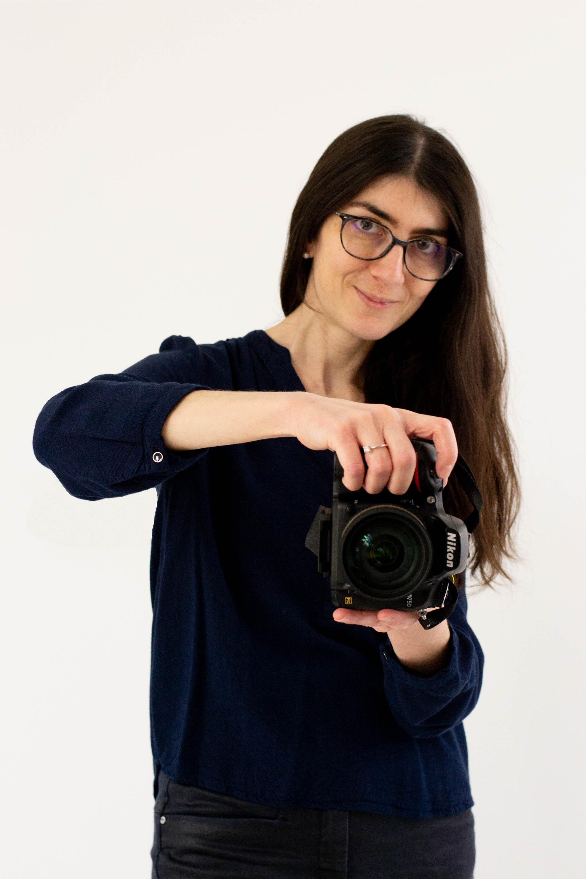 Photo d'une personne ayant l'air de réfléchir